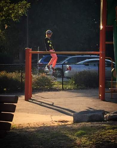 alone-in-a-crowded-park1